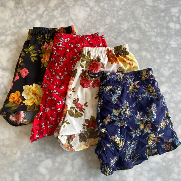 Floral Shorts Bundle - Picture 1 of 9